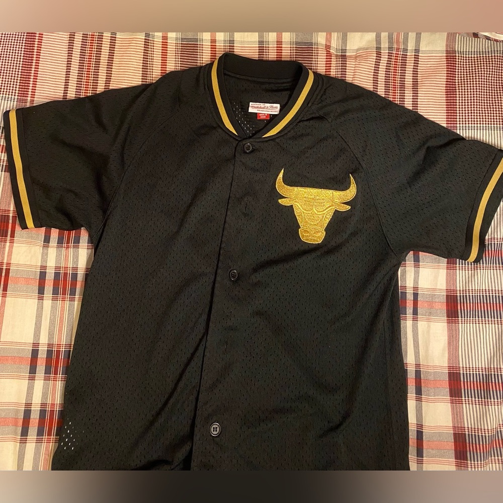 Mitchell & Ness Bulls Jersey